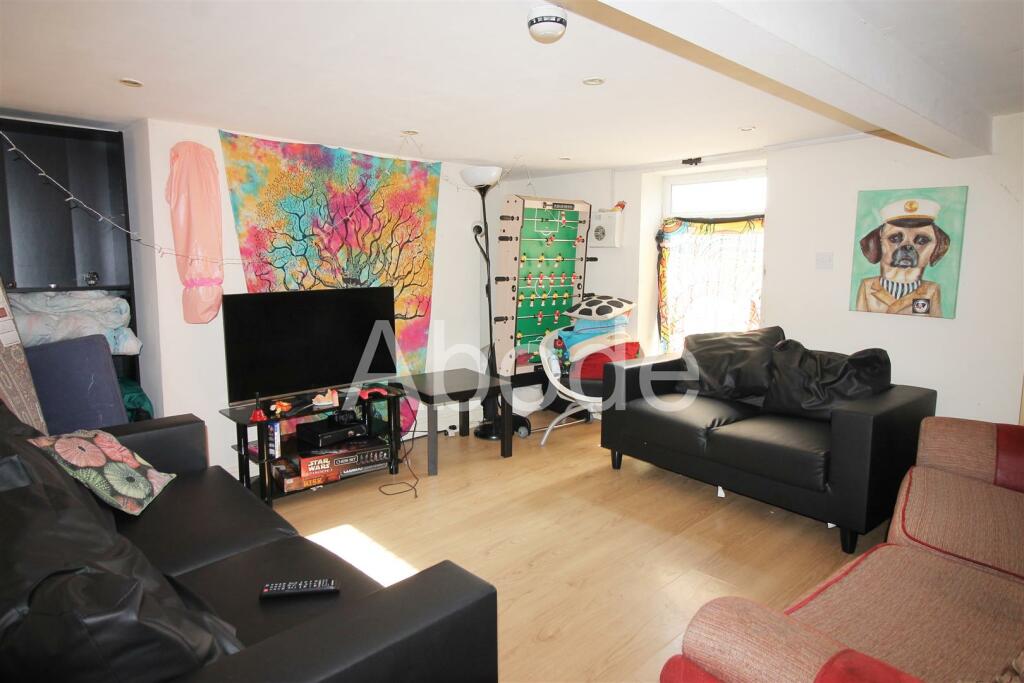 5 bed Detached for rent in Leeds. From Abode - Leeds