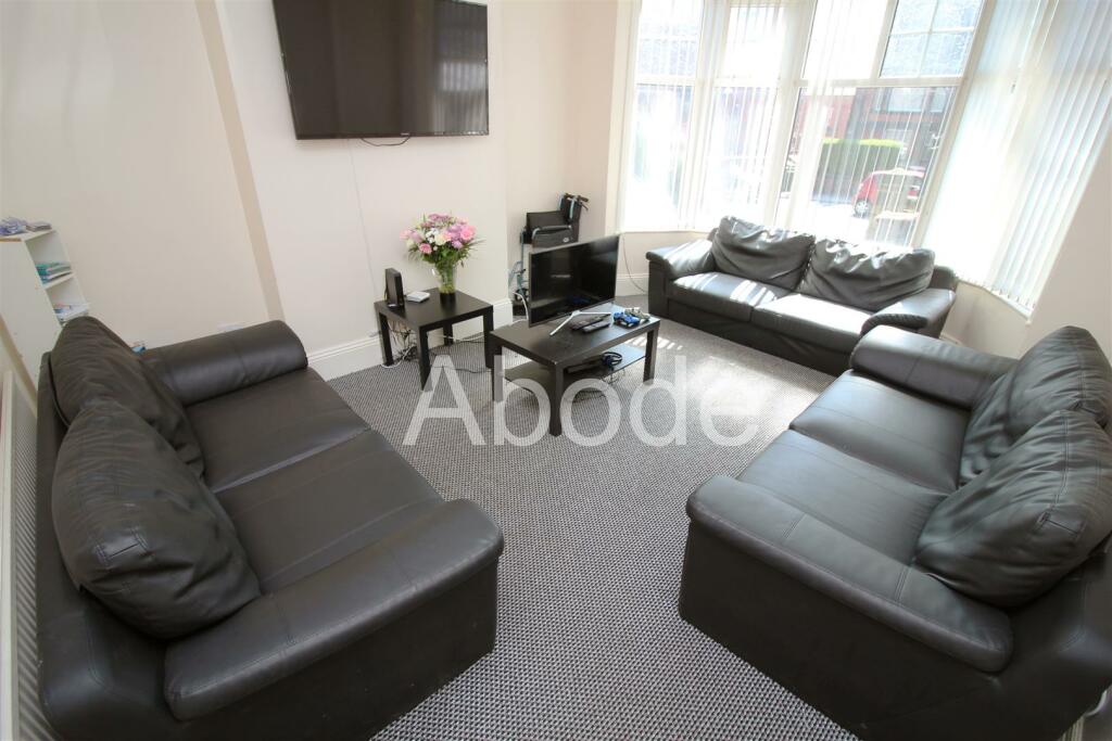 9 bed Detached for rent in Leeds. From Abode - Leeds