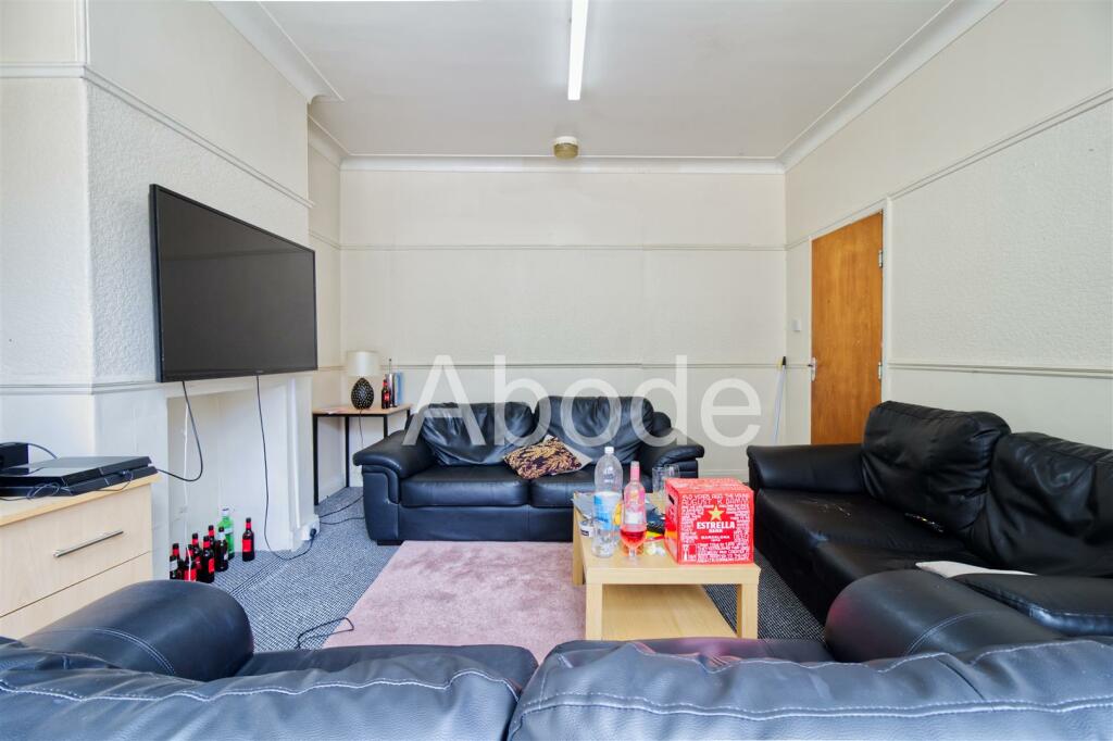 9 bed Detached for rent in Leeds. From Abode - Leeds