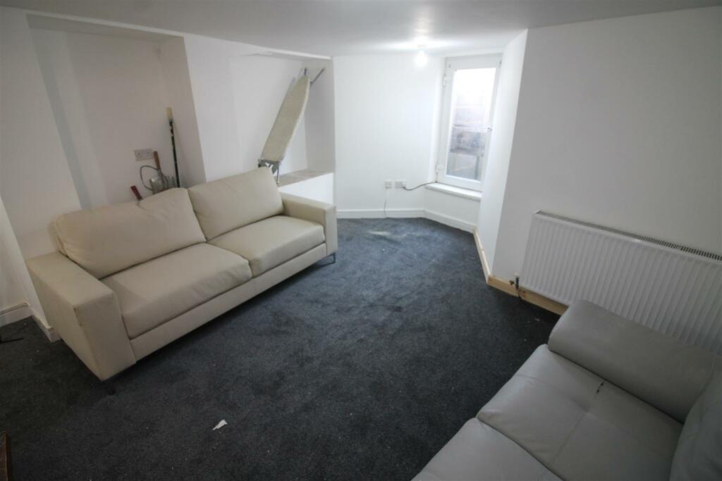 6 bed Detached for rent in Leeds. From Abode - Leeds