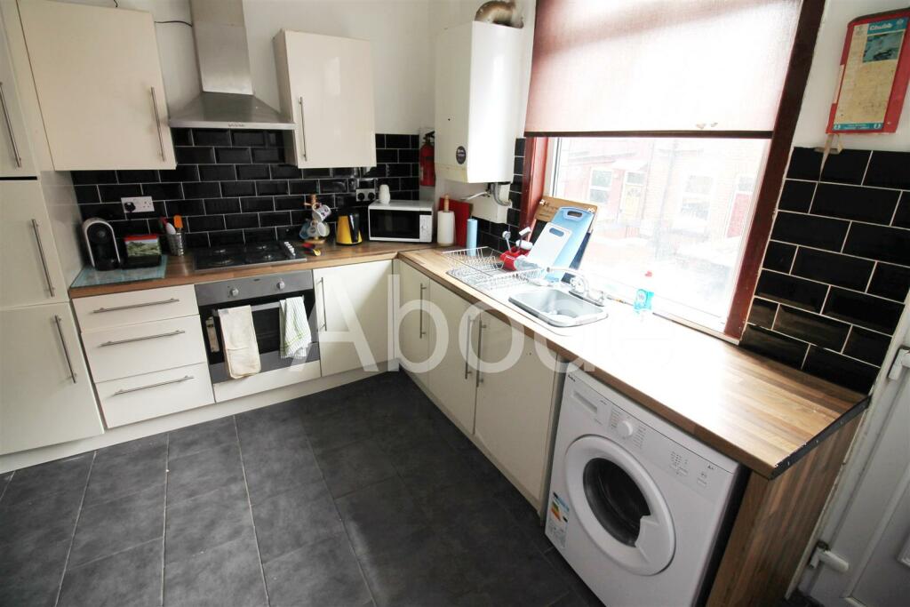 4 bed Detached for rent in Leeds. From Abode - Leeds