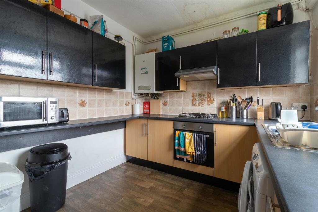 5 bed Detached for rent in Leeds. From Abode - Leeds