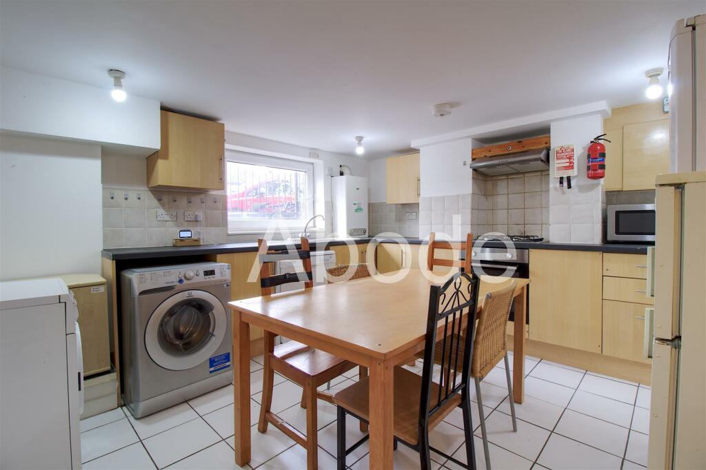 5 bed Detached for rent in Leeds. From Abode - Leeds