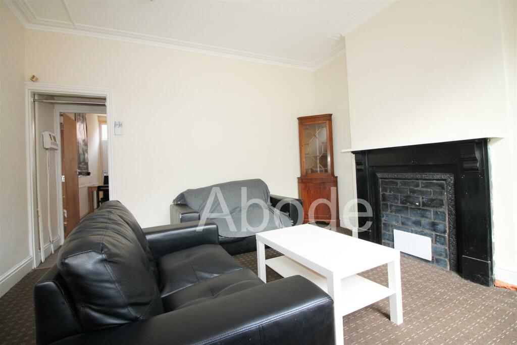 3 bed Detached for rent in Leeds. From Abode - Leeds
