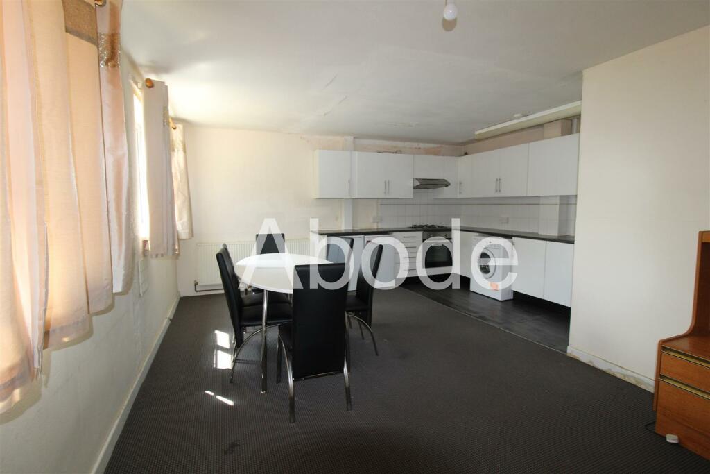 6 bed Detached for rent in Leeds. From Abode - Leeds