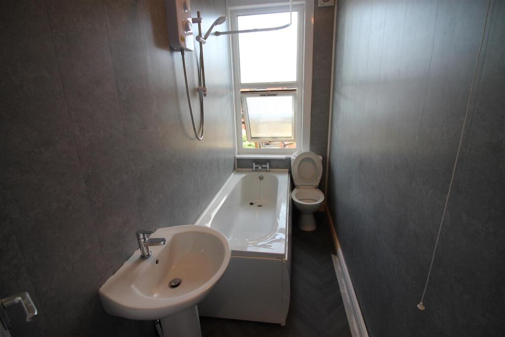 6 bed Detached for rent in Leeds. From Abode - Leeds