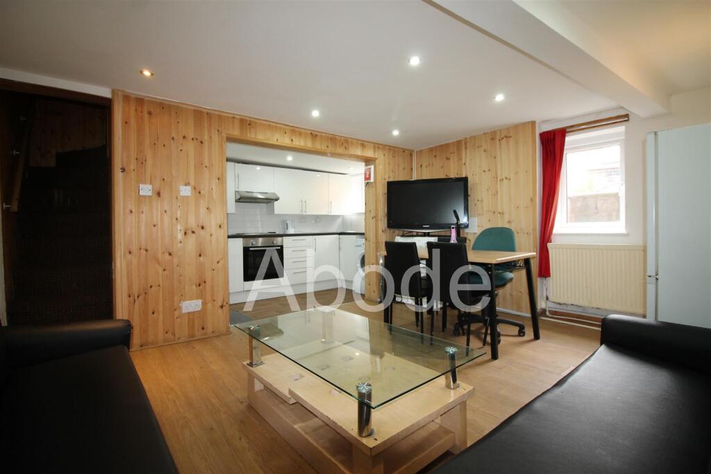 4 bed Detached for rent in Leeds. From Abode - Leeds
