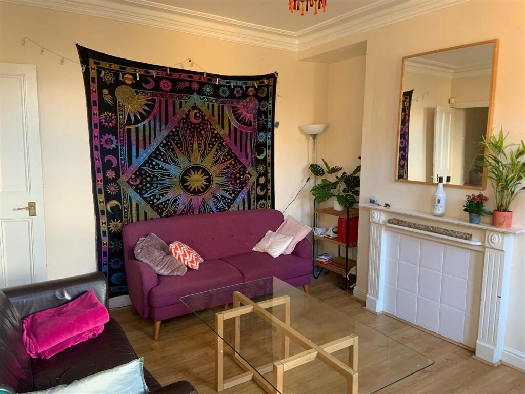 3 bed Detached for rent in Leeds. From Abode - Leeds