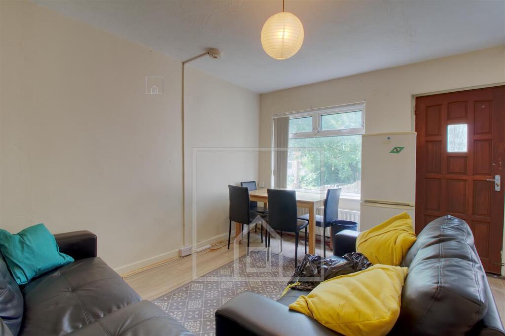 3 bed Detached for rent in Leeds. From Abode - Leeds