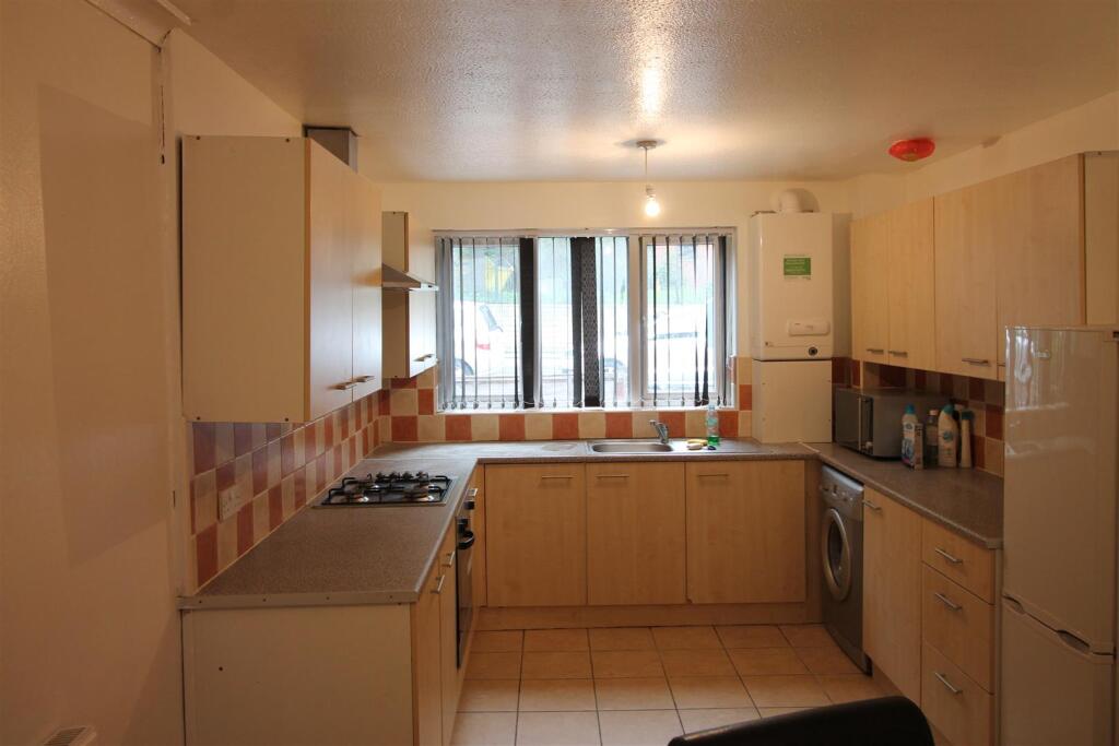 3 bed Detached for rent in Leeds. From Abode - Leeds