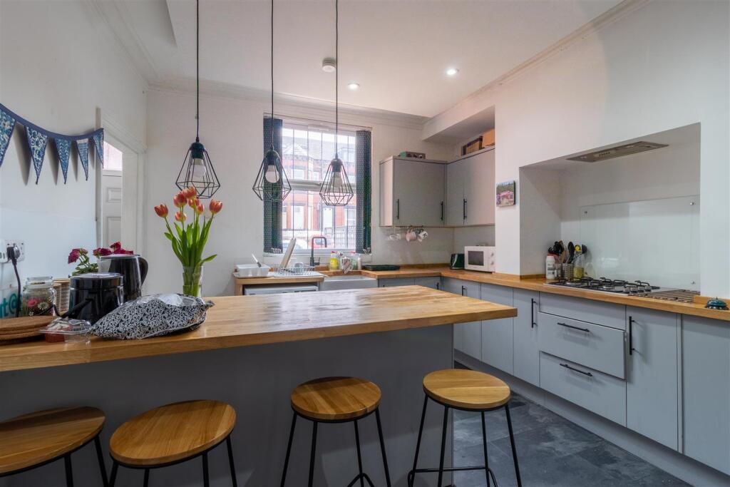 4 bed Detached for rent in Leeds. From Abode - Leeds