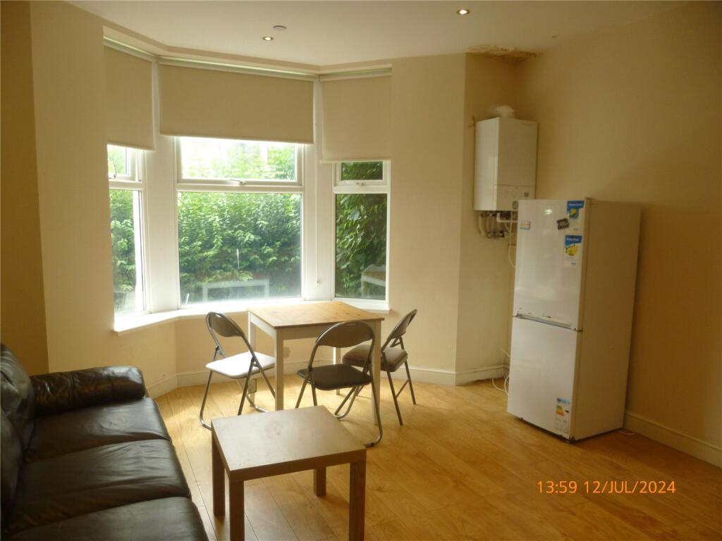 1 bed 1st Floor Flat for rent in Cardiff. From Moginie James - Roath