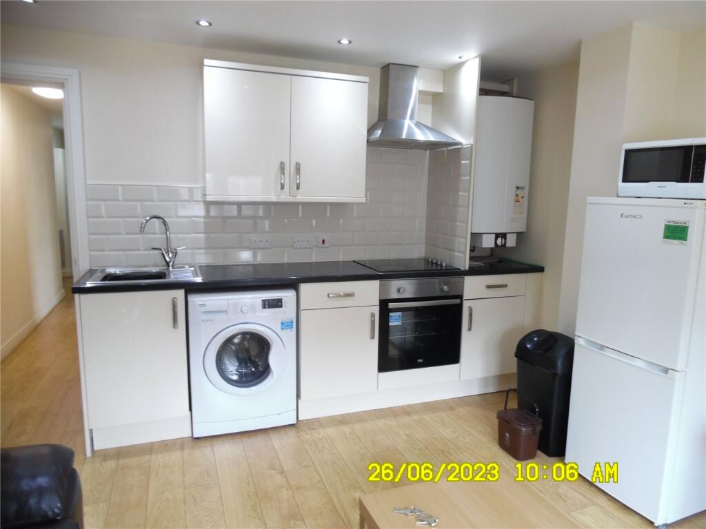 2 bed 1st Floor Flat for rent in Cardiff. From Moginie James - Roath