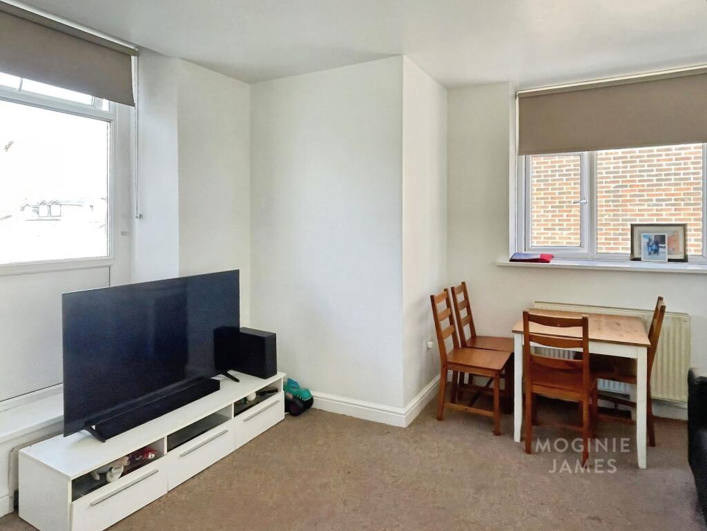 2 bed 1st Floor Flat for rent in Cardiff. From Moginie James - Roath 2 bed 1st Floor Flat for rent in Cardiff. From Moginie James - Roath