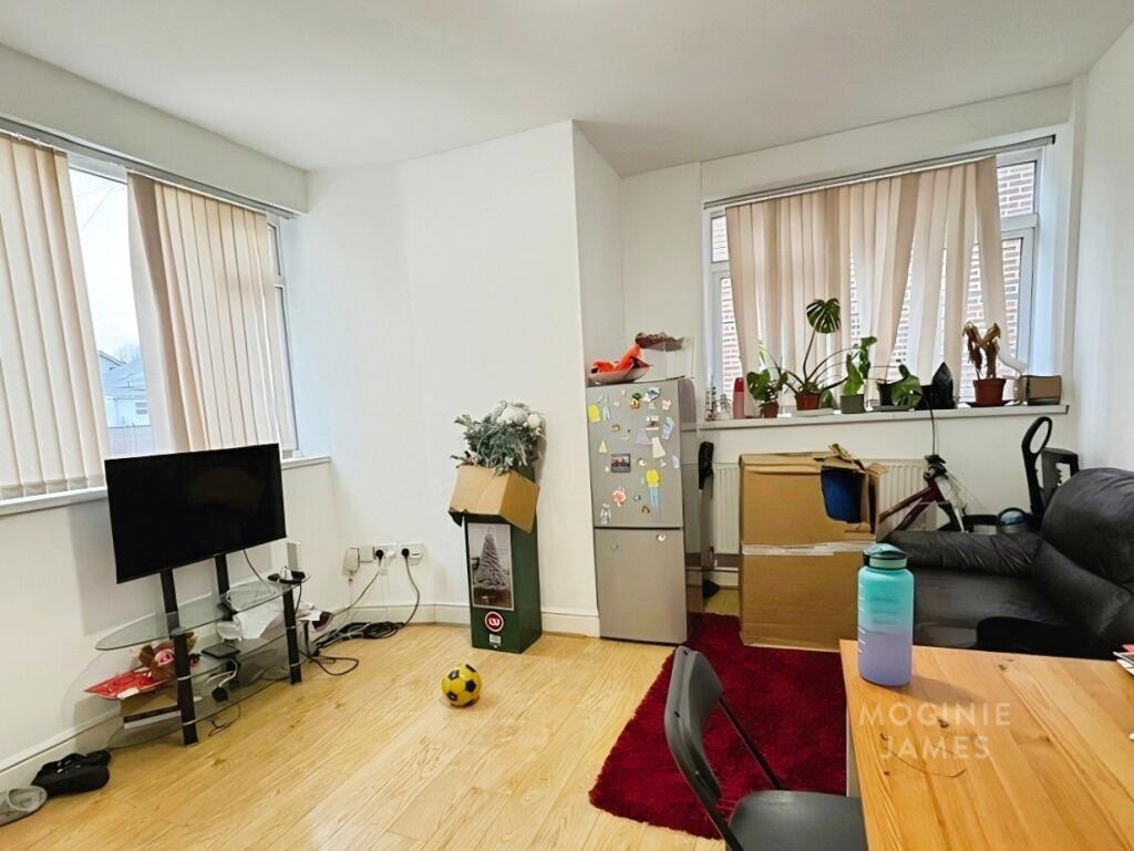 2 bed 1st Floor Flat for rent in Cardiff. From Moginie James - Roath 2 bed 1st Floor Flat for rent in Cardiff. From Moginie James - Roath