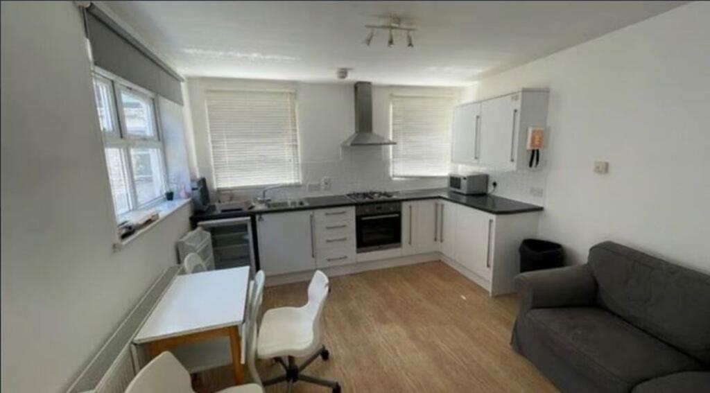 3 bed Semi Detached for rent in Leicester. From Barkers - Leicester