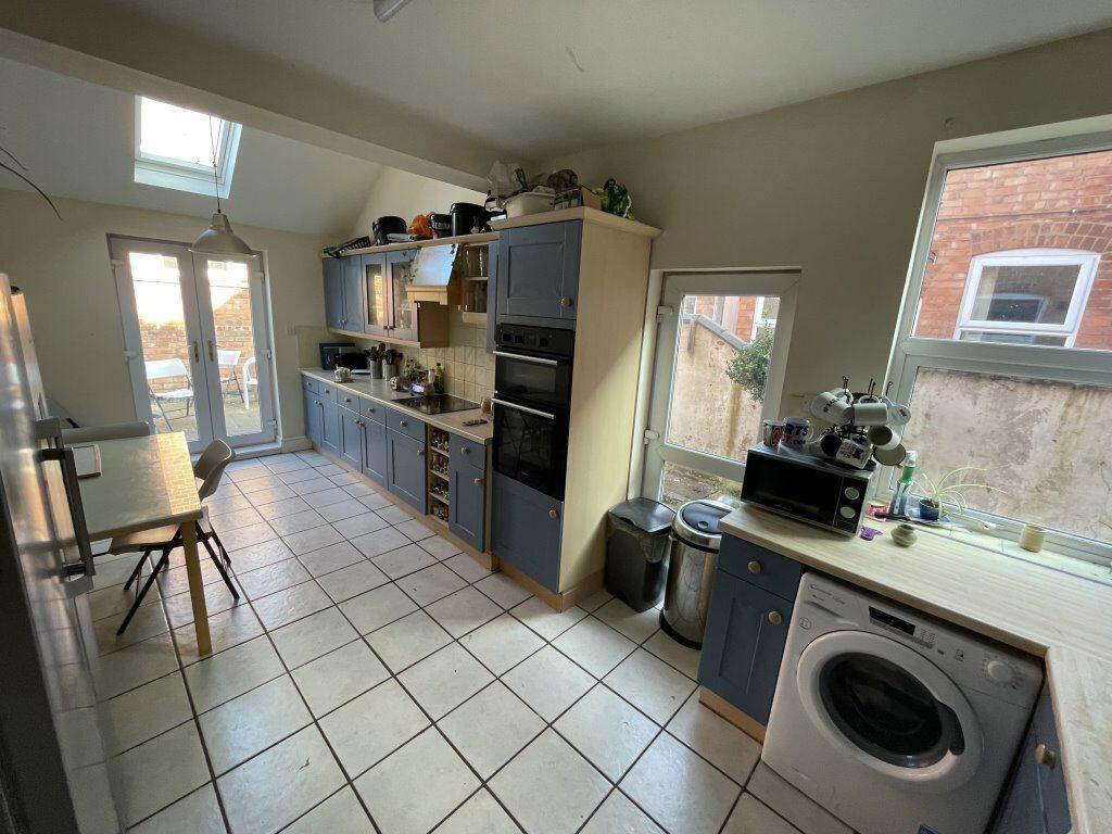 6 bed Mid Terraced House for rent in Leicester. From Barkers - Leicester 6 bed Mid Terraced House for rent in Leicester. From Barkers - Leicester