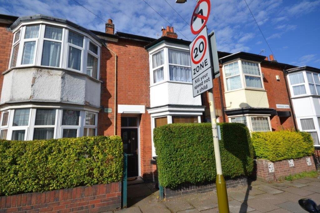 5 bed Mid Terraced House for rent in Stoughton. From Barkers - Leicester
