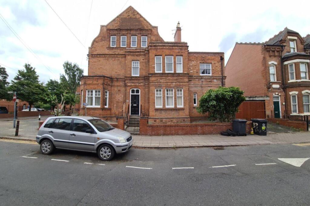 6 bed Detached for rent in Stoughton. From Barkers - Leicester