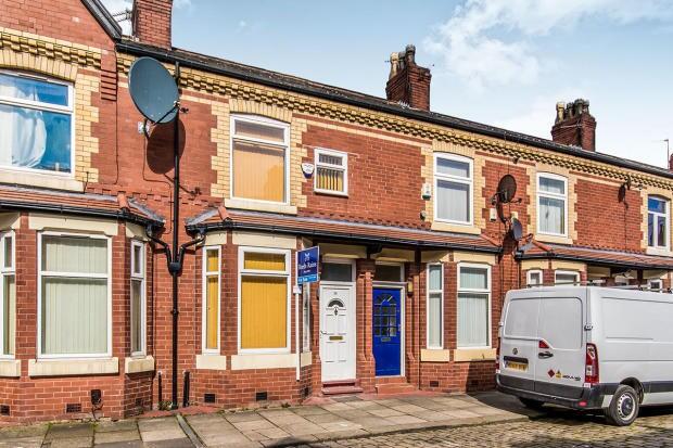 4 bed Mid Terraced House for rent in Charlestown. From Mustafa & Co Property Management - Manchester
