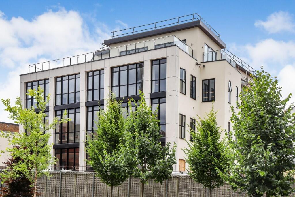 2 bed Apartment for rent in Gloucester. From Naylor Powell - Gloucester 2 bed Apartment for rent in Gloucester. From Naylor Powell - Gloucester