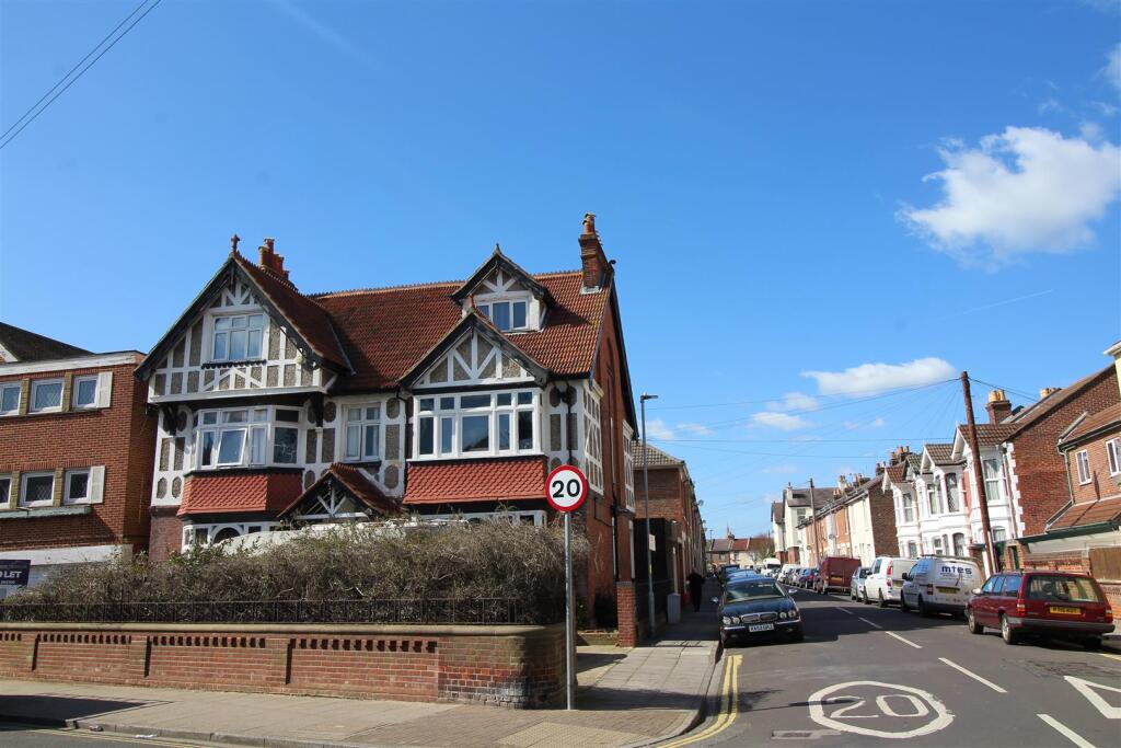 4 bed Studio for rent in Portsmouth. From NEXA Properties - Southsea