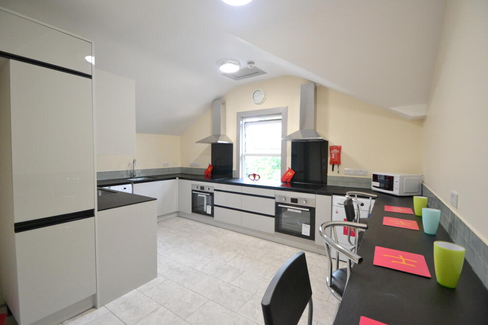 8 bed 1st Floor Flat for rent in Nottingham. From Nicholas Humphreys - Nottingham 8 bed 1st Floor Flat for rent in Nottingham. From Nicholas Humphreys - Nottingham