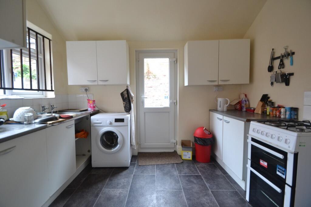 5 bed Semi Detached for rent in Nottingham. From Nicholas Humphreys - Nottingham