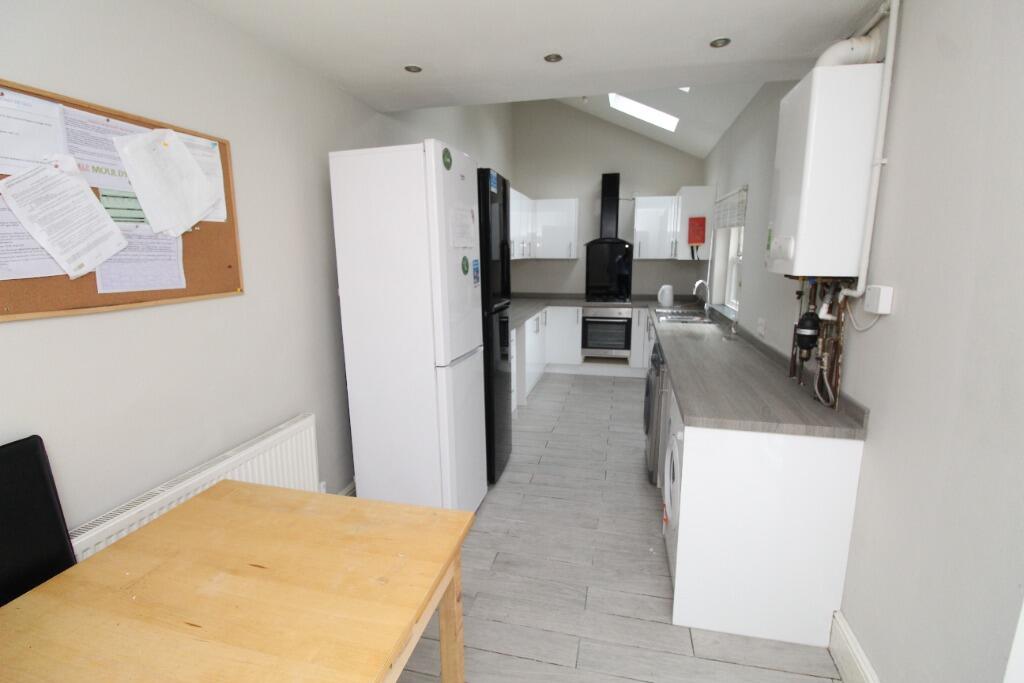 6 bed Detached for rent in Nottingham. From Nicholas Humphreys - Nottingham 6 bed Detached for rent in Nottingham. From Nicholas Humphreys - Nottingham