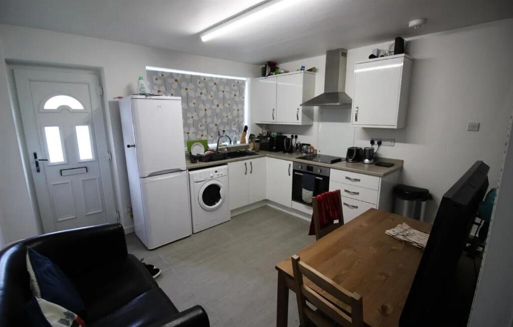 3 bed Semi Detached for rent in Nottingham. From Nicholas Humphreys - Nottingham
