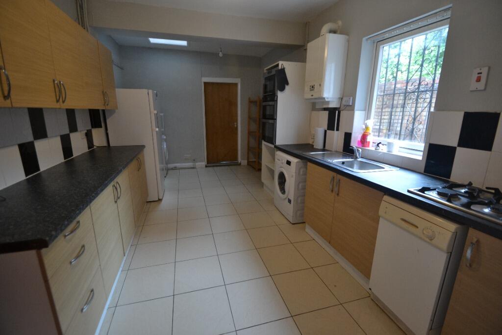 5 bed Semi Detached for rent in Nottingham. From Nicholas Humphreys - Nottingham
