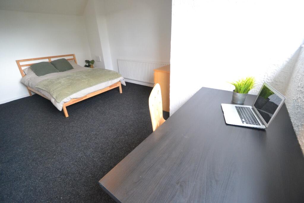 1 bed Mid Terraced House for rent in Wilford. From Nicholas Humphreys - Nottingham