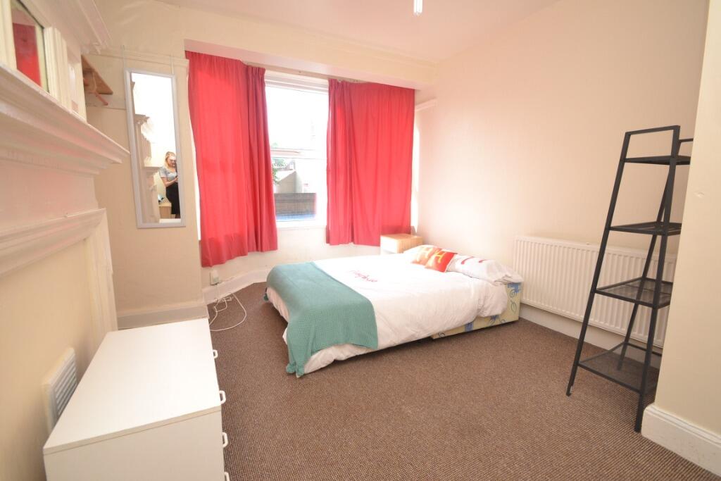 5 bed Mid Terraced House for rent in Nottingham. From Nicholas Humphreys - Nottingham