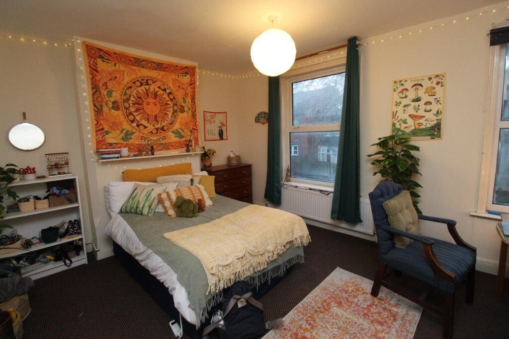 4 bed Mid Terraced House for rent in Nottingham. From Nicholas Humphreys - Nottingham 4 bed Mid Terraced House for rent in Nottingham. From Nicholas Humphreys - Nottingham
