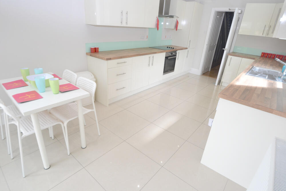 6 bed Detached for rent in West Bridgford. From Nicholas Humphreys - Nottingham