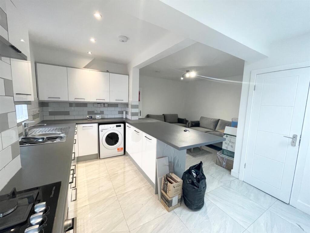 6 bed Semi Detached for rent in Beeston. From Northwood - Nottingham 6 bed Semi Detached for rent in Beeston. From Northwood - Nottingham