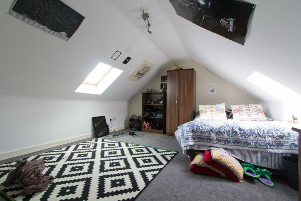 4 bed Detached for rent in Leeds. From Parklane - Headingley