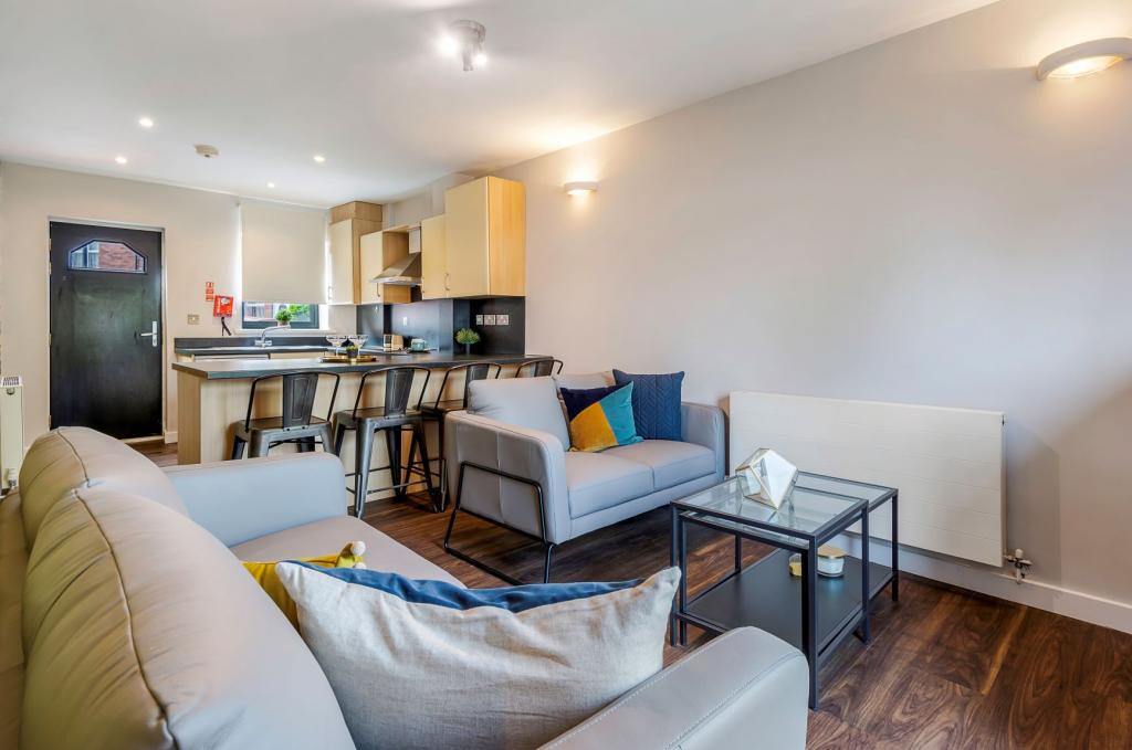 4 bed Detached for rent in Leeds. From Parklane - Headingley