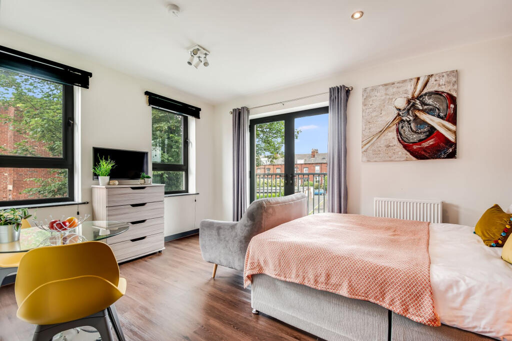 1 bed 1st Floor Flat for rent in Leeds. From Parklane - Headingley