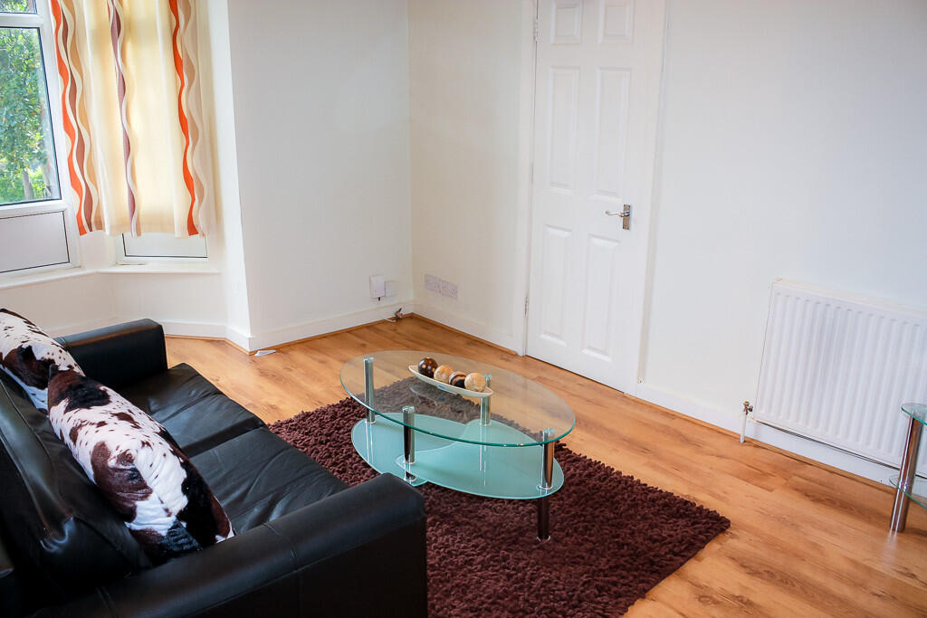 2 bed Detached for rent in Leeds. From Parklane - Headingley