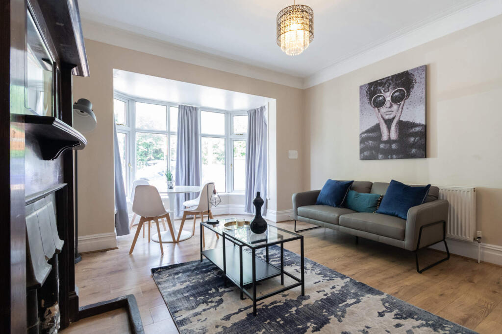 2 bed 1st Floor Flat for rent in Leeds. From Parklane - Headingley