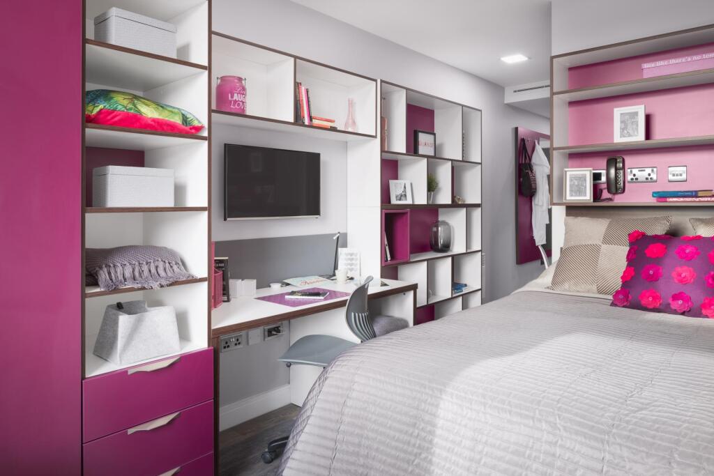 1 bed Private Halls for rent in Liverpool. From Parklane - Headingley 1 bed Private Halls for rent in Liverpool. From Parklane - Headingley