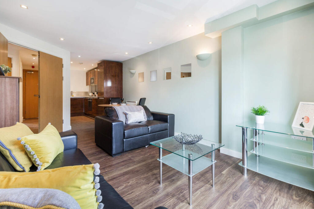 2 bed 1st Floor Flat for rent in Leeds. From Parklane - Headingley