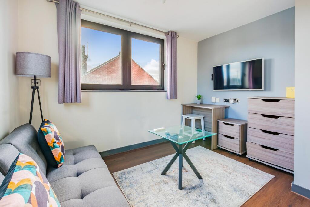 1 bed 1st Floor Flat for rent in Leeds. From Parklane - Headingley