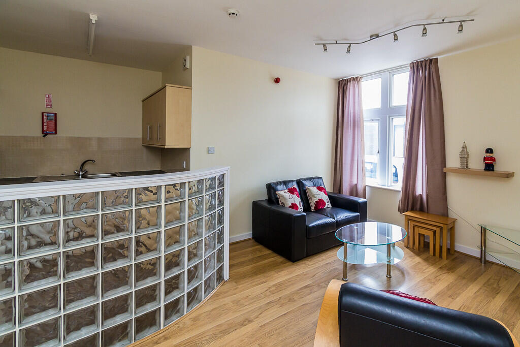 1 bed 1st Floor Flat for rent in Leeds. From Parklane - Headingley
