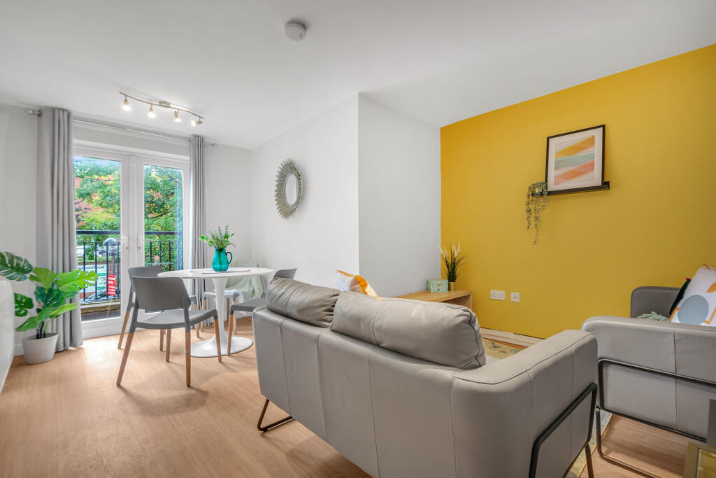 3 bed 1st Floor Flat for rent in Leeds. From Parklane - Headingley 3 bed 1st Floor Flat for rent in Leeds. From Parklane - Headingley