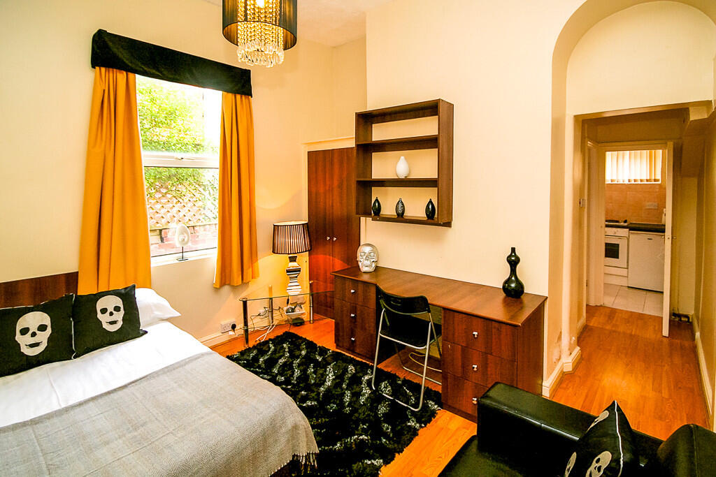 1 bed 1st Floor Flat for rent in Leeds. From Parklane - Headingley