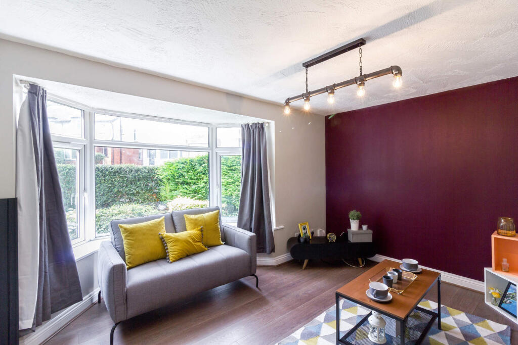 5 bed Detached for rent in Leeds. From Parklane - Headingley