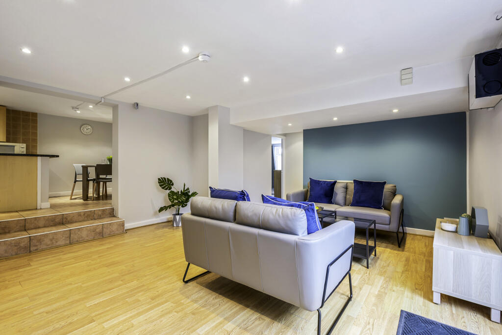 2 bed 1st Floor Flat for rent in Leeds. From Parklane - Headingley 2 bed 1st Floor Flat for rent in Leeds. From Parklane - Headingley