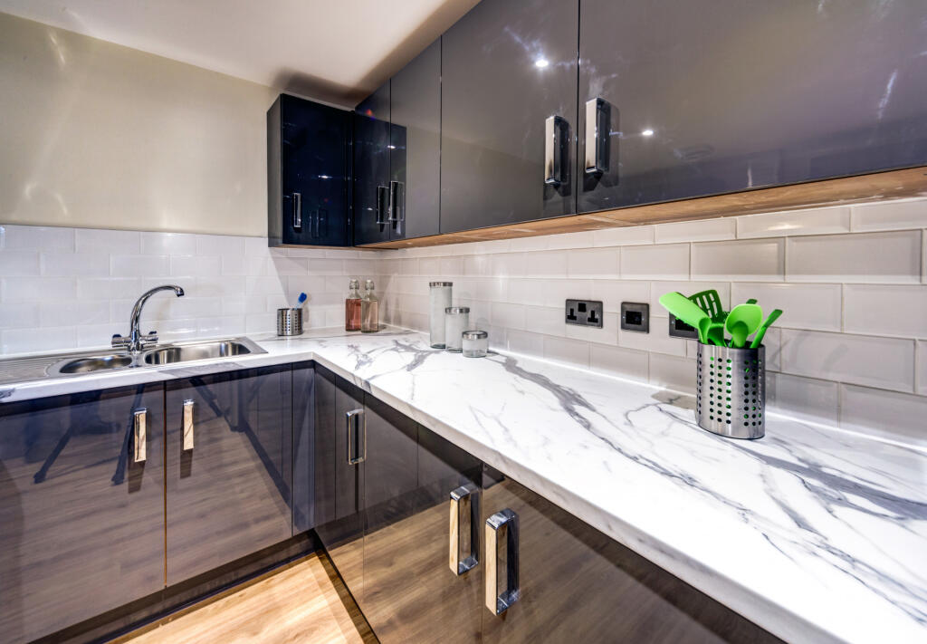 5 bed Detached for rent in Leeds. From Parklane - Headingley 5 bed Detached for rent in Leeds. From Parklane - Headingley
